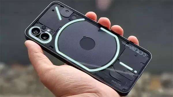 Appareils tech transparents